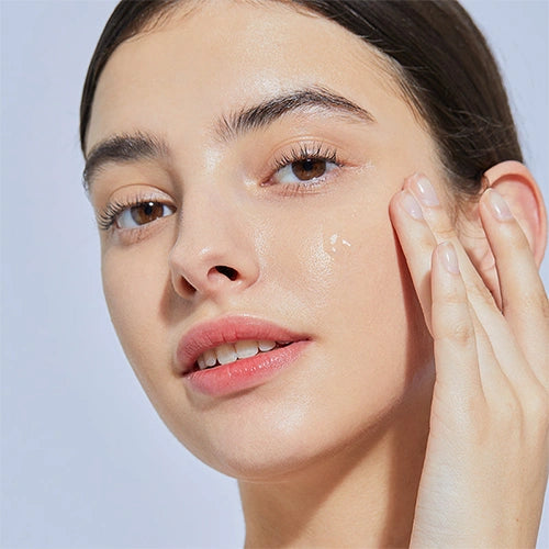COSRX – The Hyaluronic Acid 3 Serum