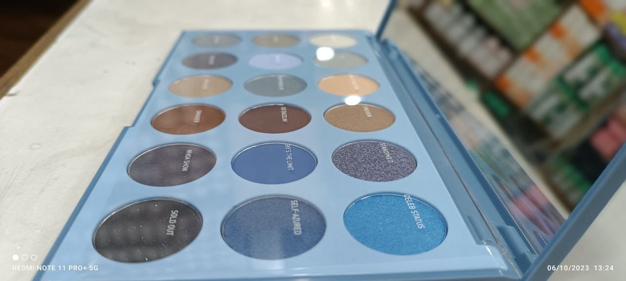 MORPHE 18F - Talkin Flirty Artistry Palette
